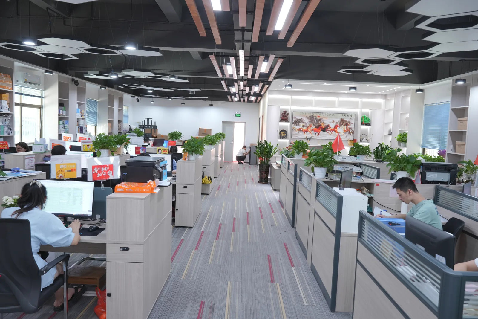 SightSys sales and operations team working in the Shenzhen office